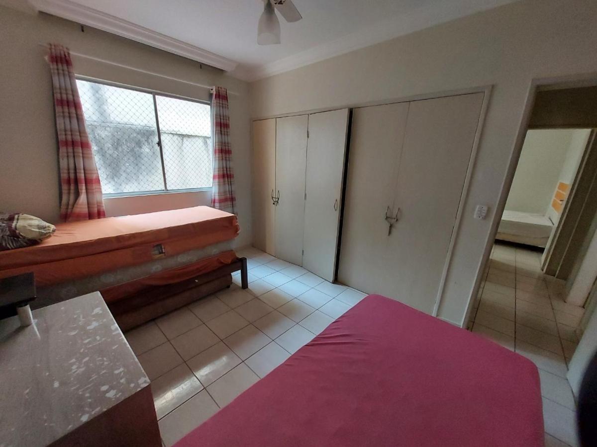 Lindo Apartamento 50 Metros Da Praia Do Morro, Tres Quartos E Duas Vagas De Garagem グアラパリー エクステリア 写真